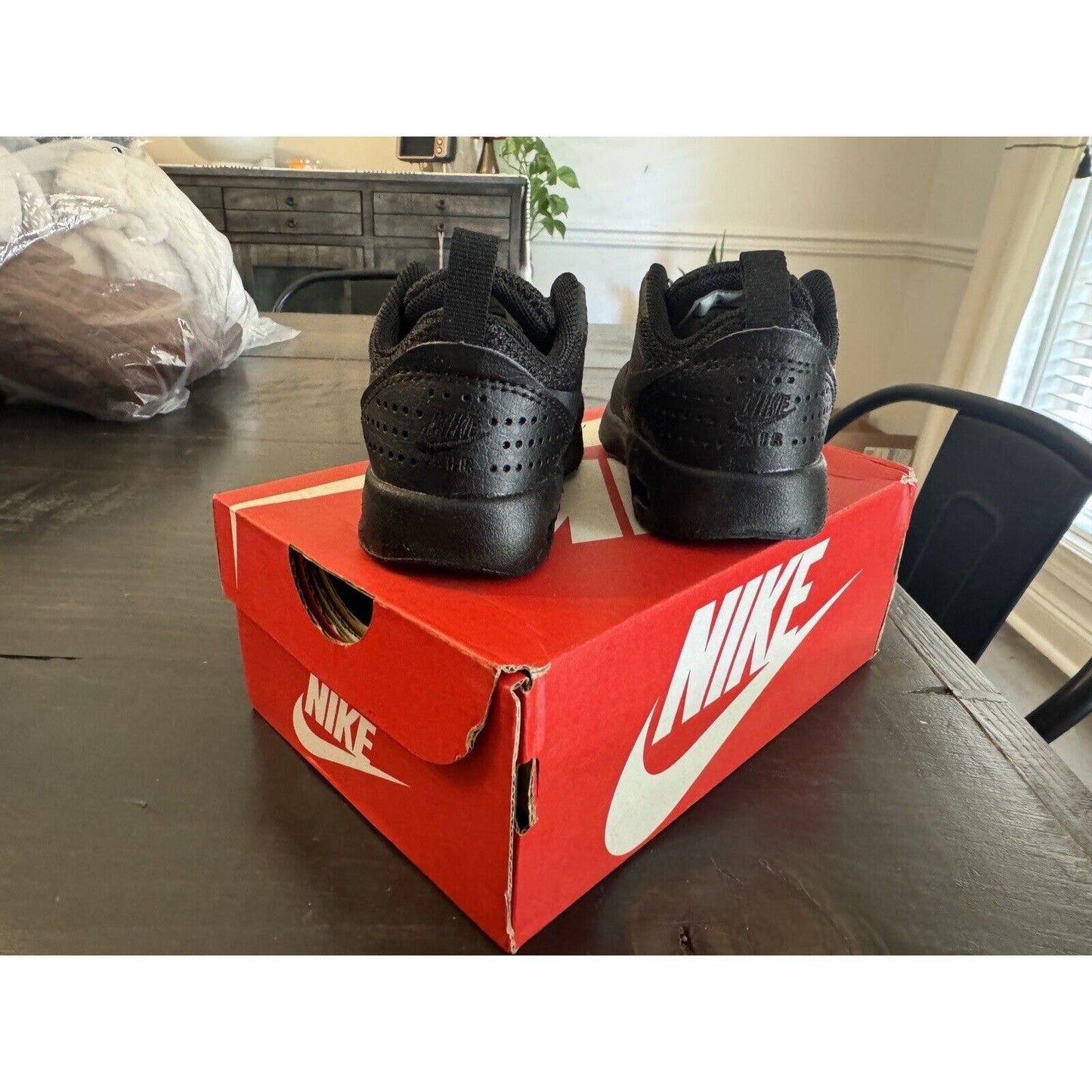 Nike Air Max Tavas (TDE) 4C. New In Box. $50 Retail!