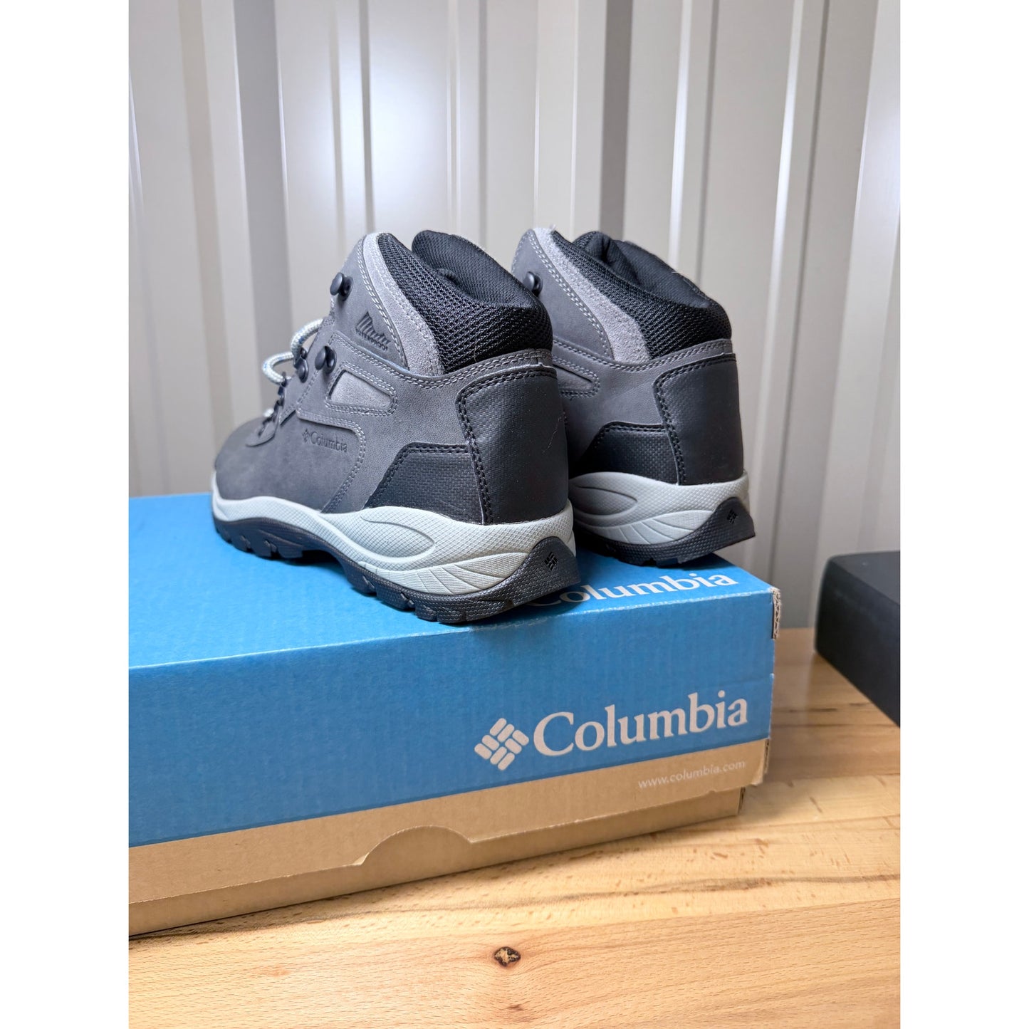 Columbia Newton Ridge Plus Waterproof Women’s Quarry Gray Boots Size 11 New!
