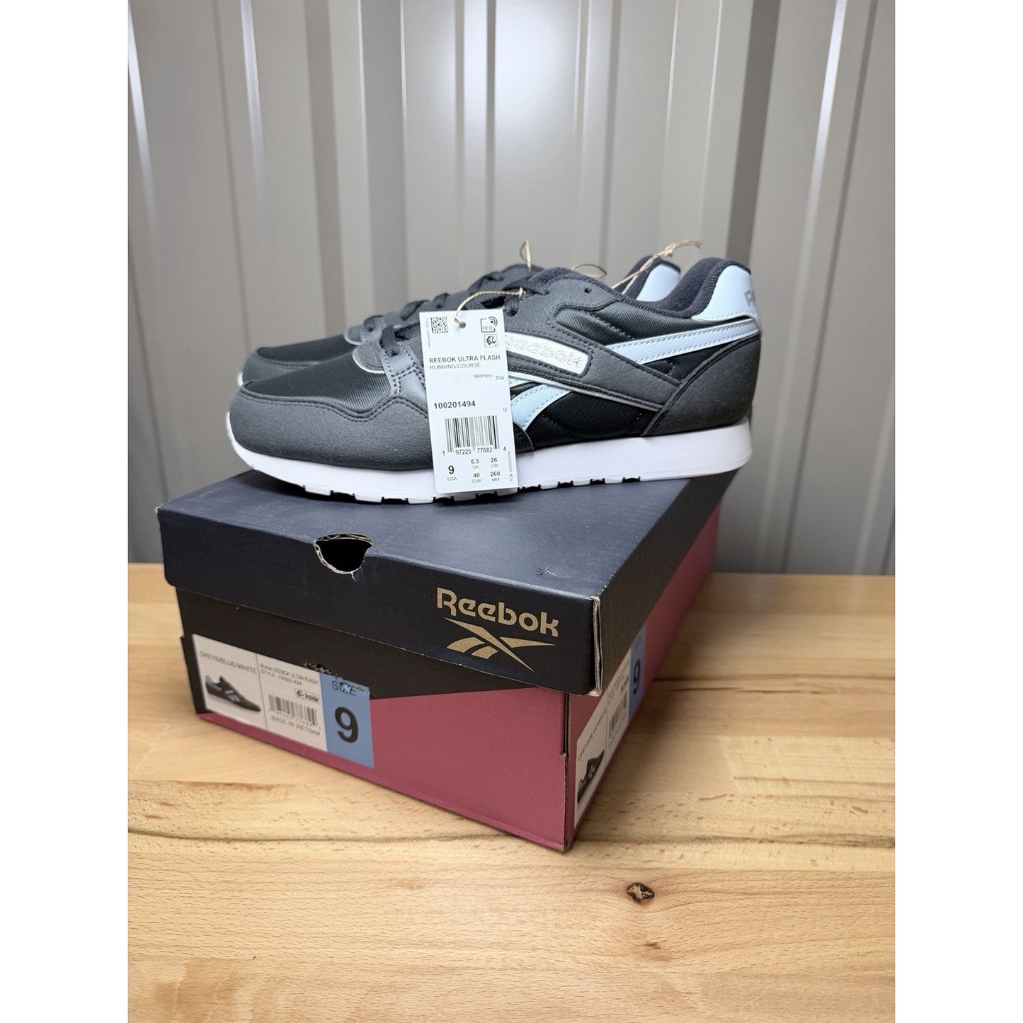Reebok Ultra Flash Women’s Gray / Blue / White Size 9 New!