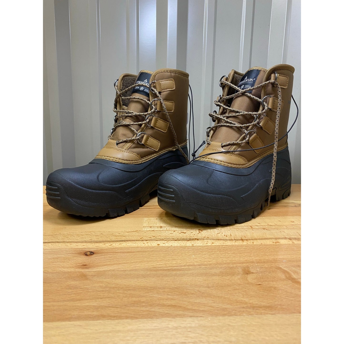 Staheekum Men's Snow Boot Size 9 Waterproof Shell Memory Foam New!