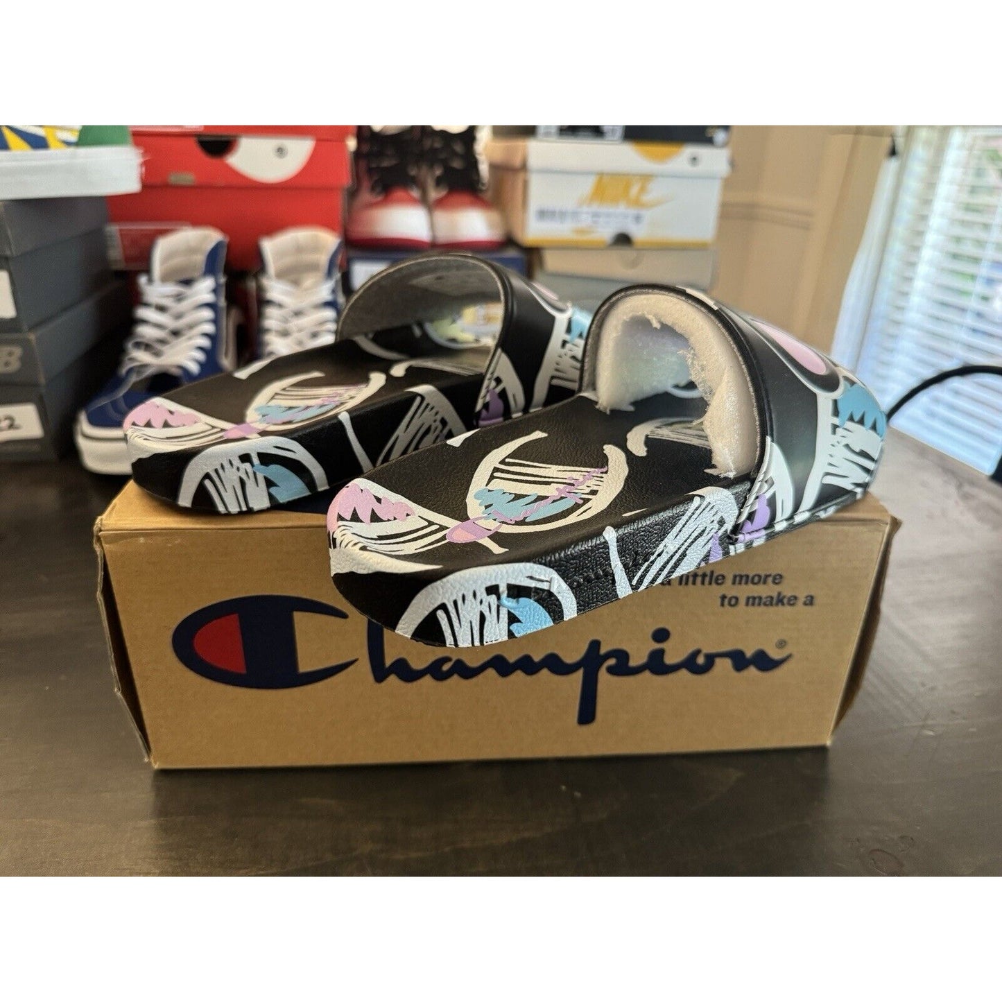 Champion IPO Comic Slides Black Multicolor Size 7 Youth/9 W (GS) Big Kids' NWB!