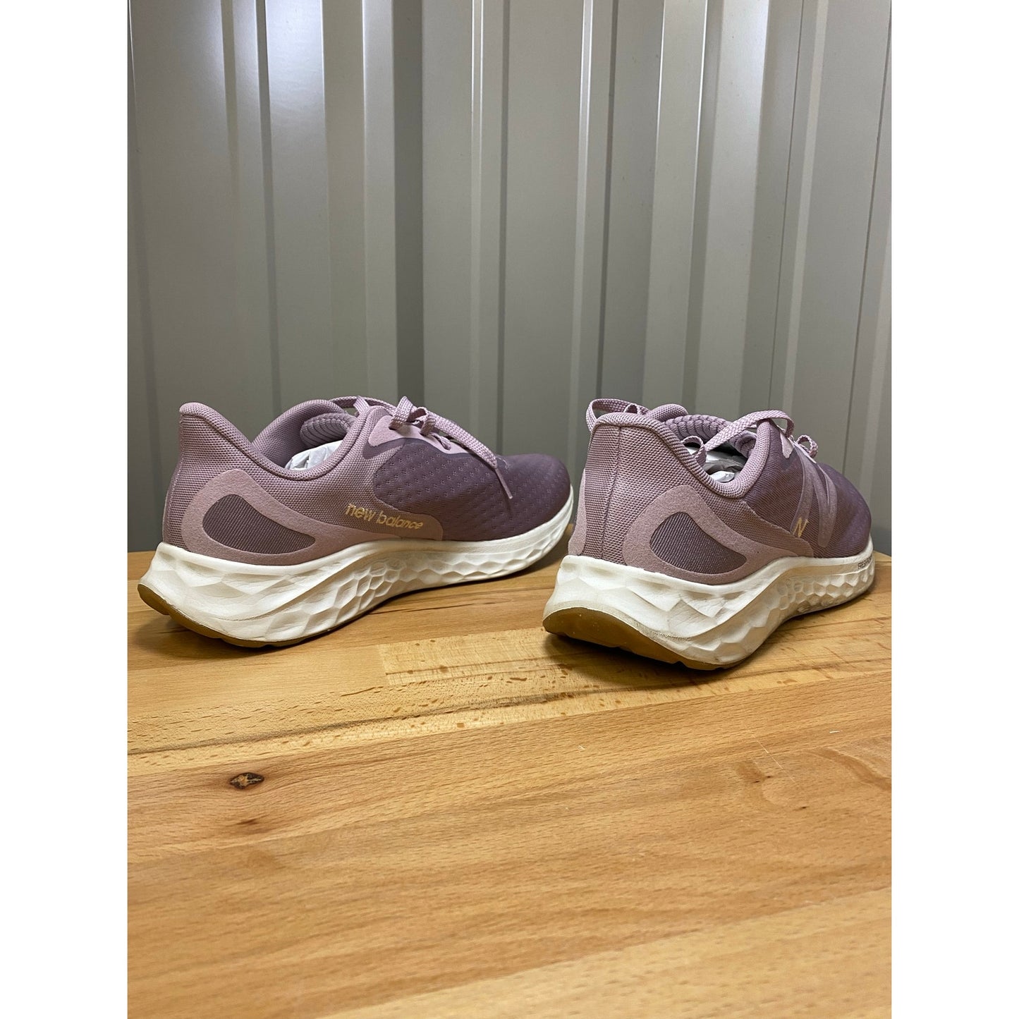 New Balance Fresh Foam Arishi V4 Purple Women's Size 9D (Wide)
