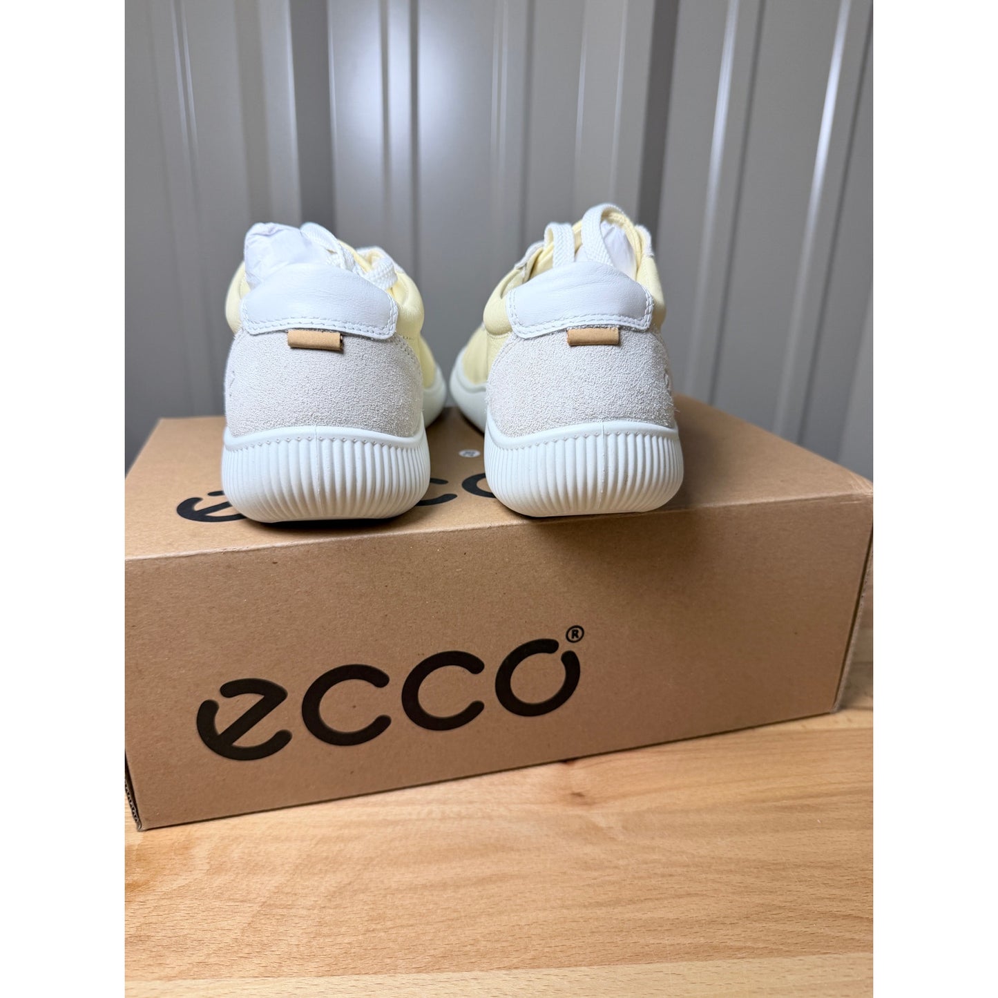 Ecco Soft Zero Women’s Sneakers Straw Limestone EU 37 US Size 6-6.5