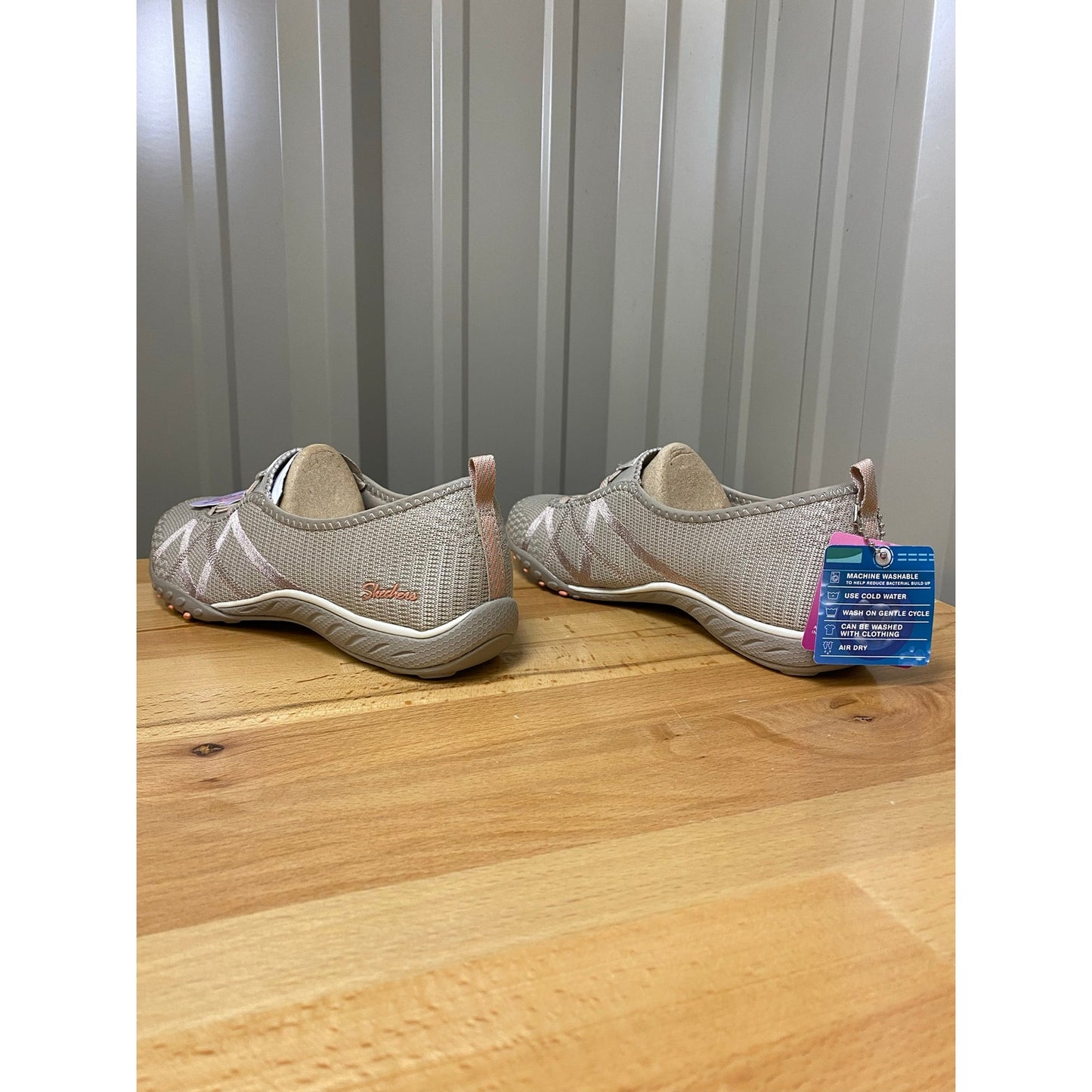 Skechers Breathe Easy a Look Mary Jane Flats Beige/Pink Women's Size 7.5 New!