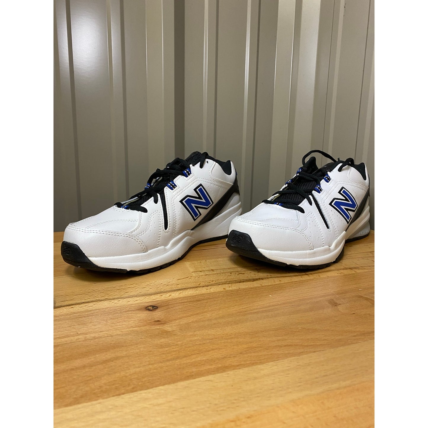 New Balance Men's 608 v5 White/Team Royal/Black Size 10.5 MX608WR5