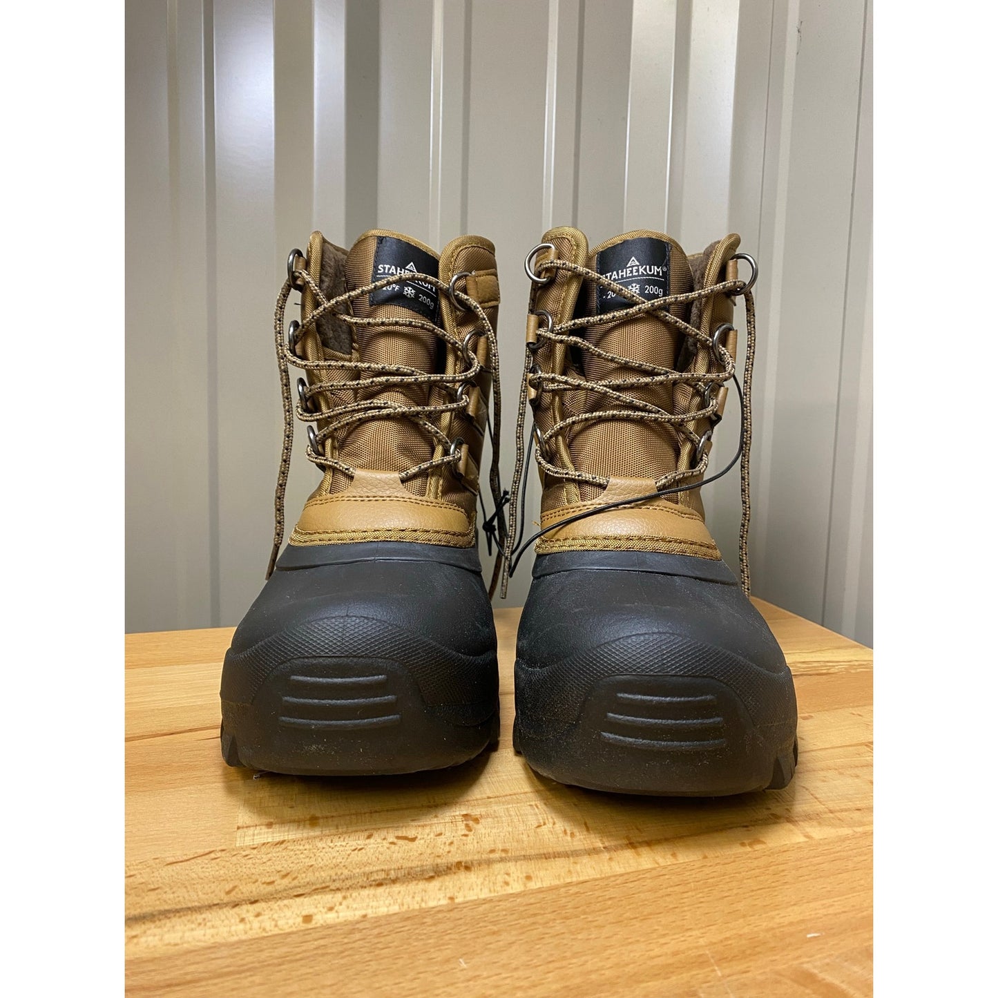 Staheekum Men's Snow Boot Size 9 Waterproof Shell Memory Foam New!