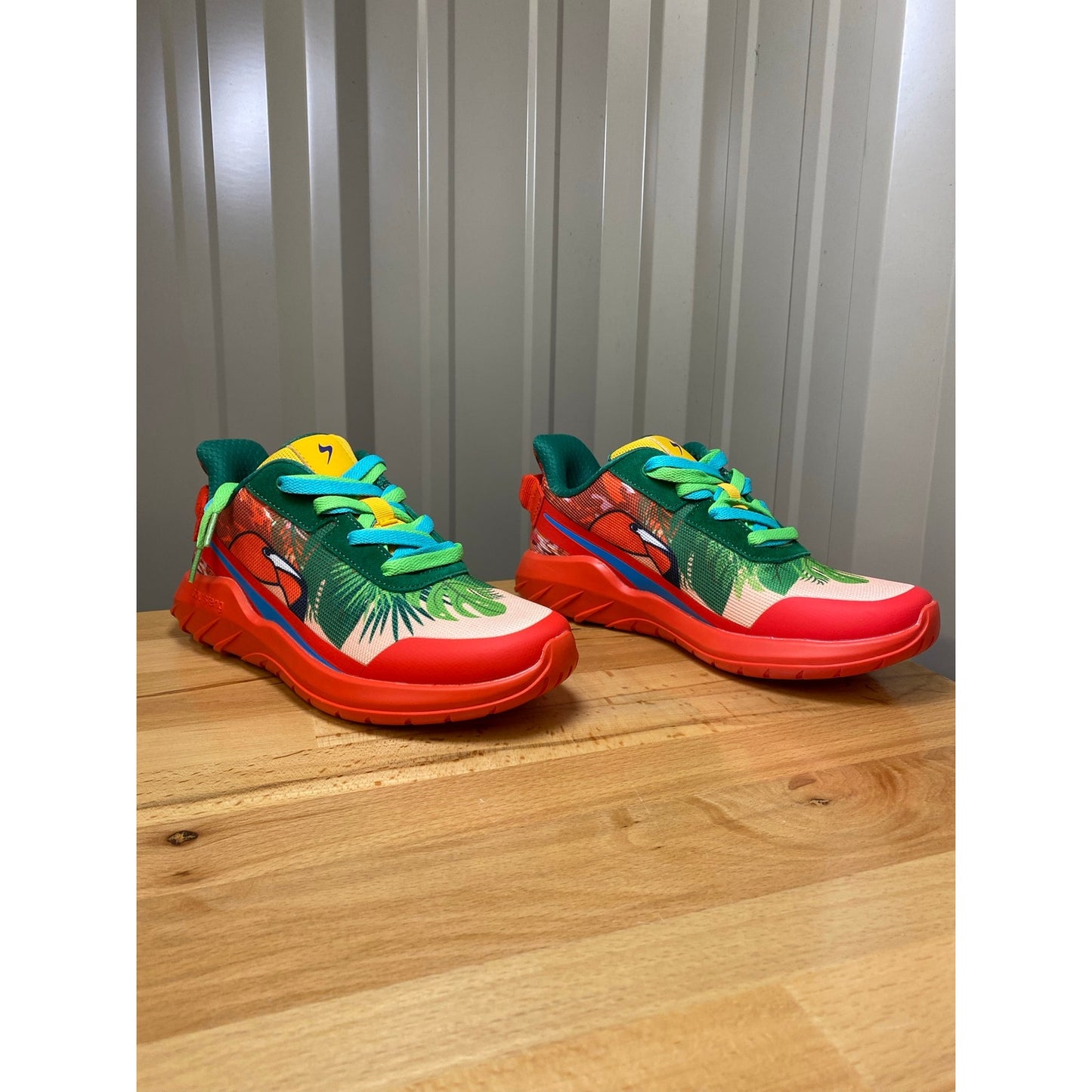 Soulsfend Blackout Flamingo Running Shoes Women's SIze 9 New!
