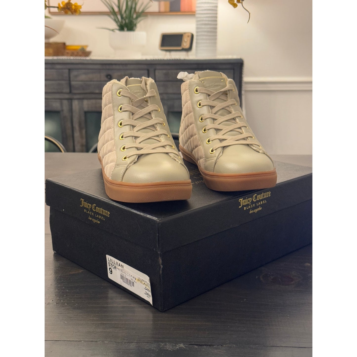 JUICY COUTURE LILLIIAN  'BLACK LABEL' PEARL/STONE WOMEN'S SNEAKERS SIZE 9