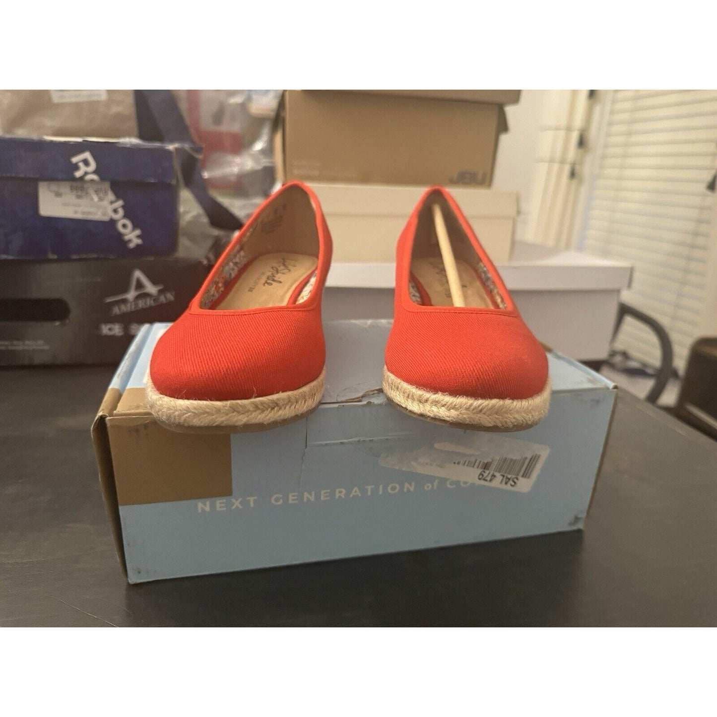 LifeStride Women's Karma Slip-On Shoes Size 6W Red NIB