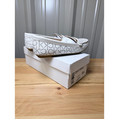 Calvin Klein Leonie Cream Logo Loafers Women’s Size 8.5 New!