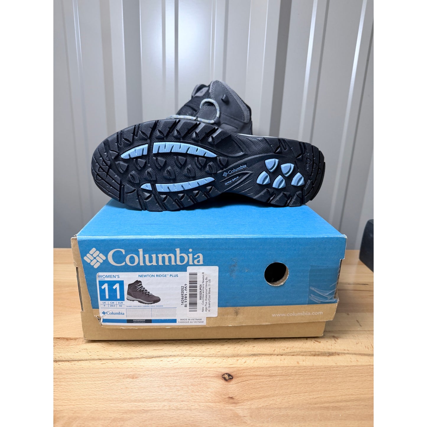 Columbia Newton Ridge Plus Waterproof Women’s Quarry Gray Boots Size 11 New!