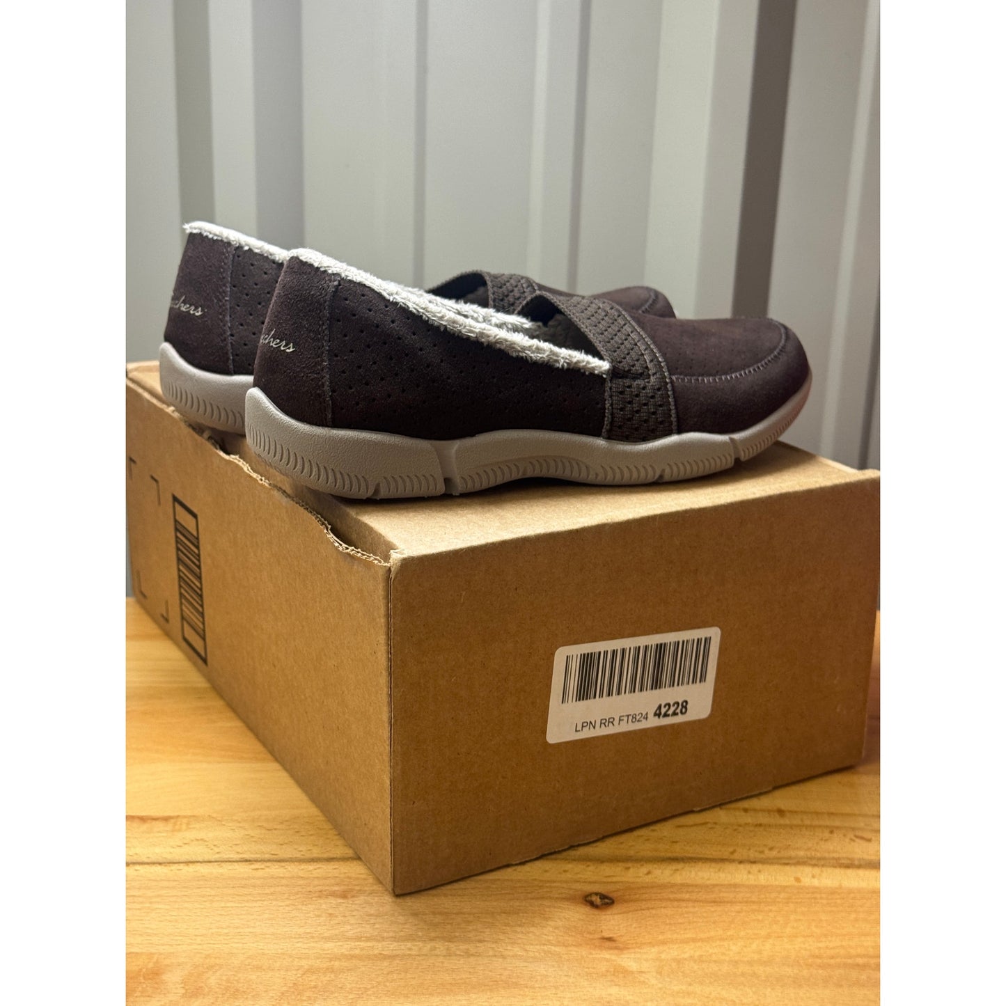 Skechers Women’s Air Cooled Memory Foam Chocolate Brown Slip On Shoes Size 7.5