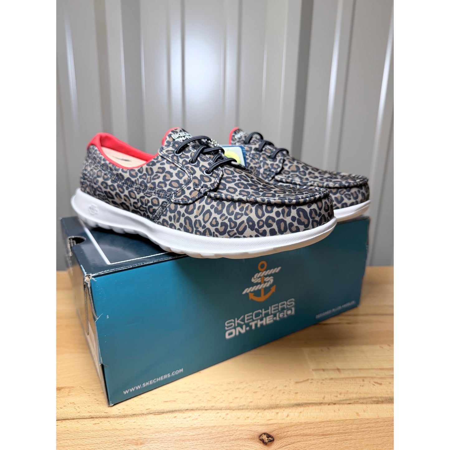 Skechers Go Walk Lite So Purrty Women’s Leopard Boat Shoe Size 7.5 New!!