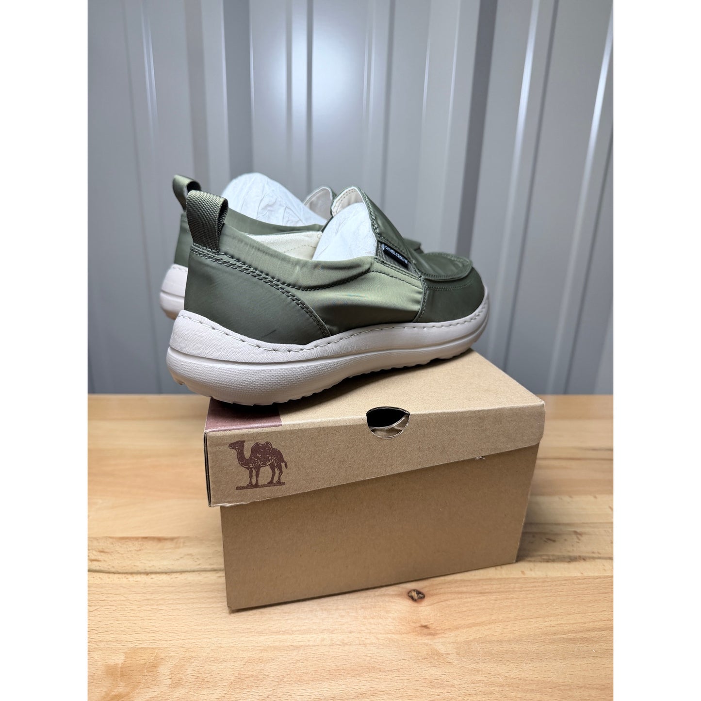 Camel Crown Men’s Army Green Lightweight Nylon Loafers Size 7 New!