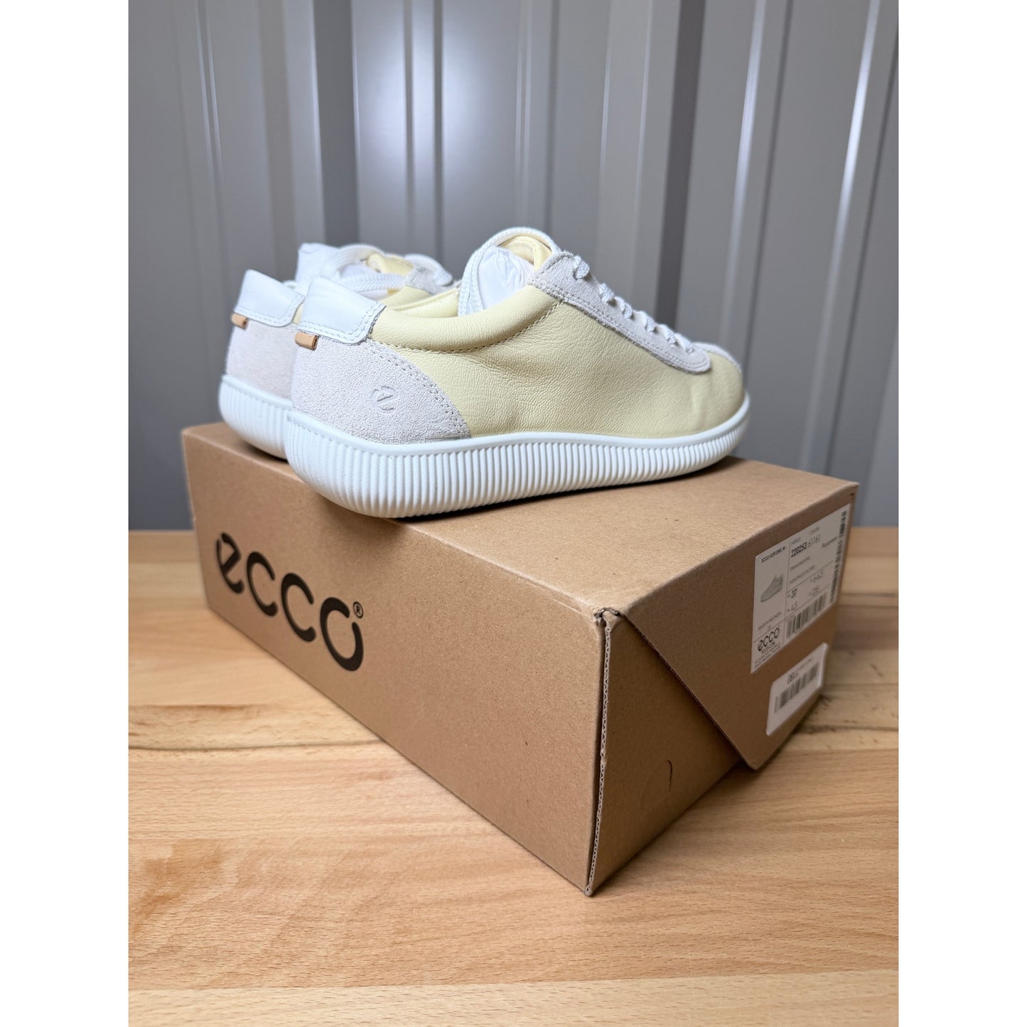 Ecco Soft Zero Women’s Sneakers Straw Limestone EU 37 US Size 6-6.5
