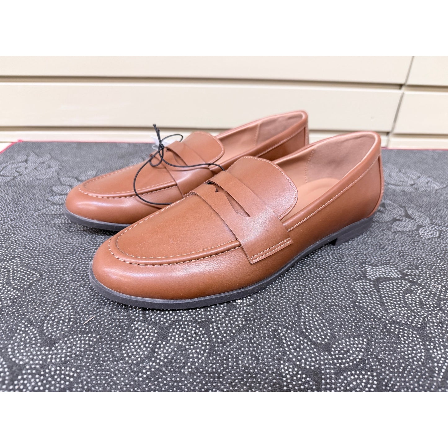 Kensie Gitty Women’s Cognac Brown Loafers Size 9 New!