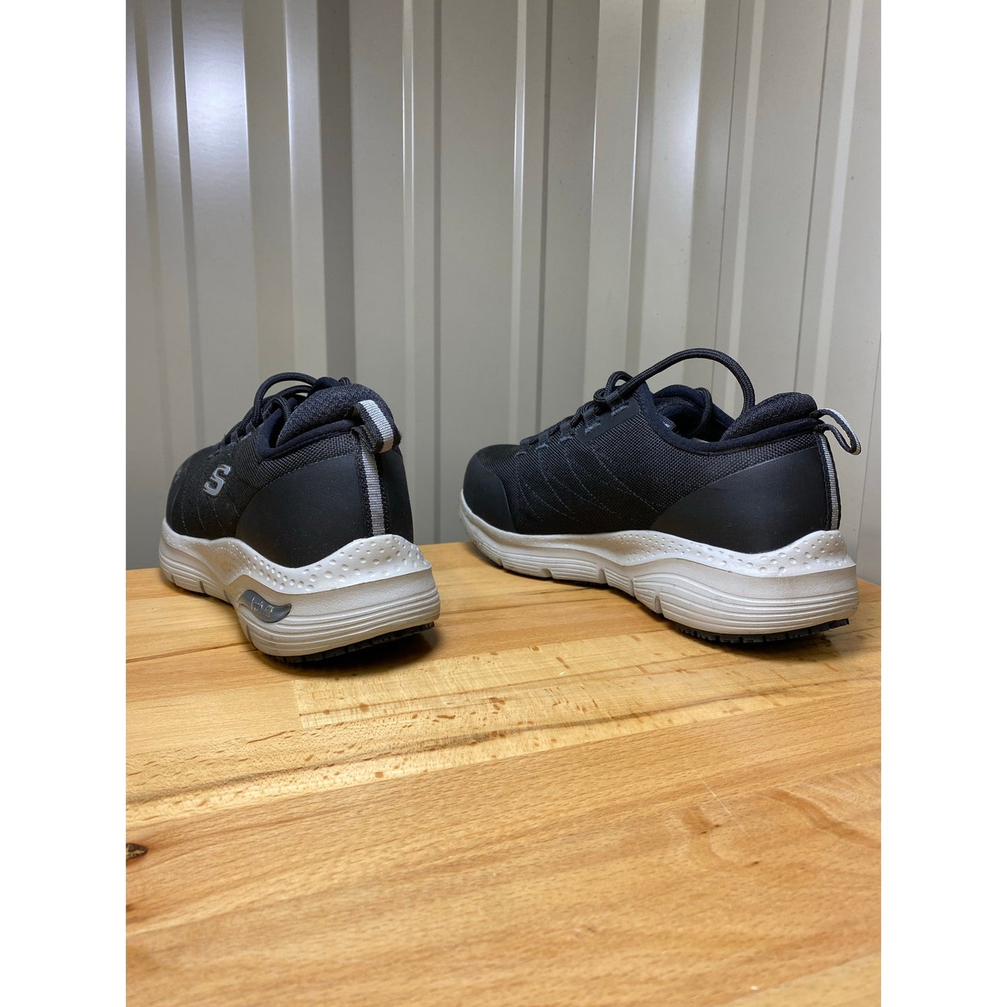Skechers Arch Fit SR Ebinal Work Footwear Women's Size 7 Black Composite Toe